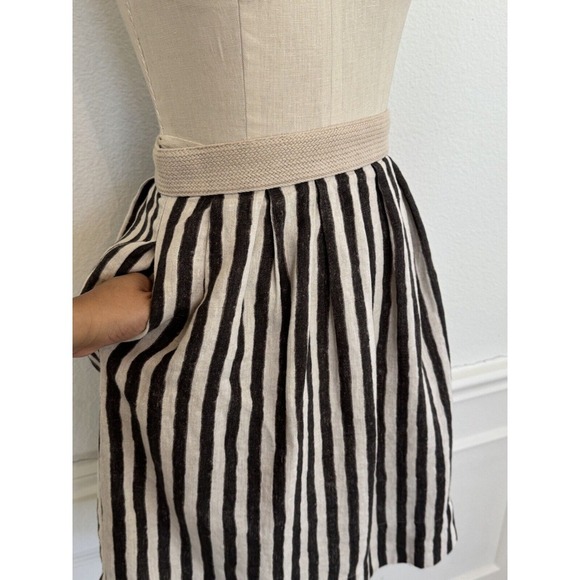 Ann Taylor LOFT 100% Linen Striped Skirt Knee Length Size 4 Classic with Pockets - Picture 3 of 9